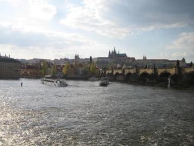 Hier sieht man die Karlsbruecke